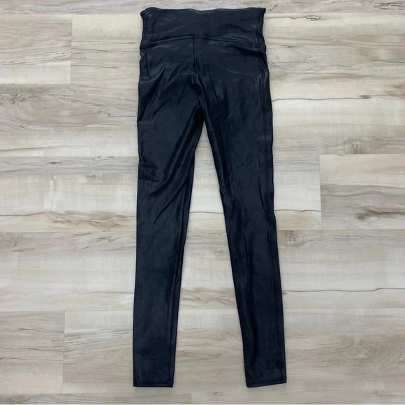 Spanx black faux leather high rise leggings size Sz small excellent condition - Picture 3 of 6